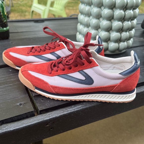 Tretorn Rawlins  Sz 6 - Picture 1 of 8